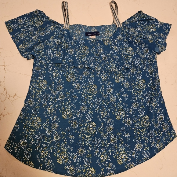 Cute peek shoulder top, teal with yellow and white floral pattern, size small - Picture 1 of 5